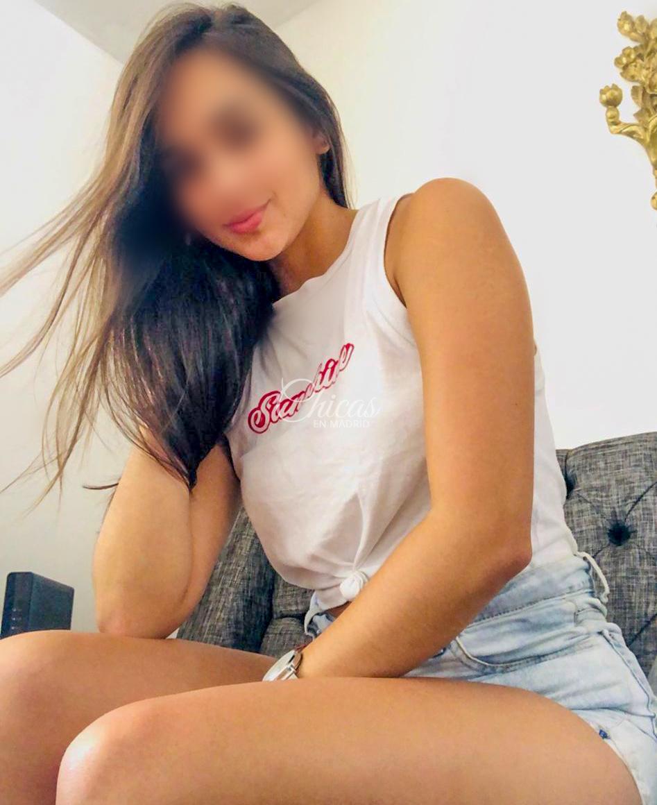 Rebel, una escort universitaria